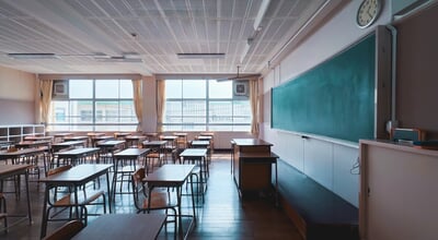Typical,Japanese,Classroom,With,Desks,And,Chairs,,A,Platform,,And